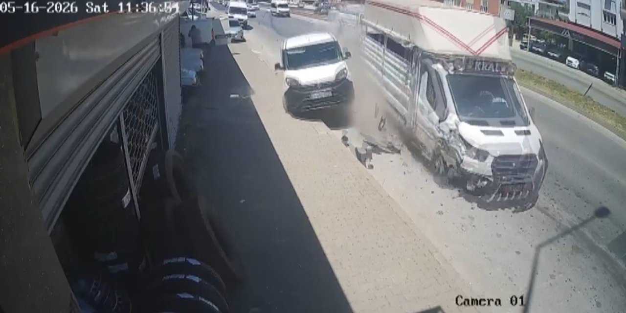 Kamyonetin Lastiği Patladı, Muhtemel Facia Kılpayı Önlendi