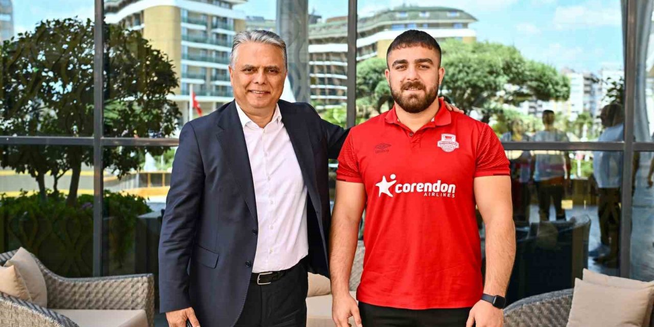 Başkan Uysal’dan Güreş Takımına Moral Ziyareti