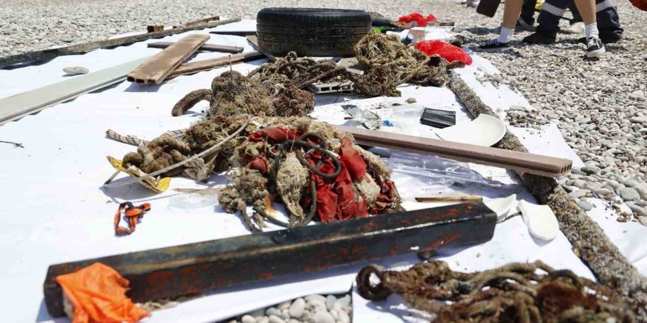 Antalya’da 4 Etaptan Oluşan Deniz Dibi Temizliğinde Yaklaşık 20 Ton Atık Çıkartıldı