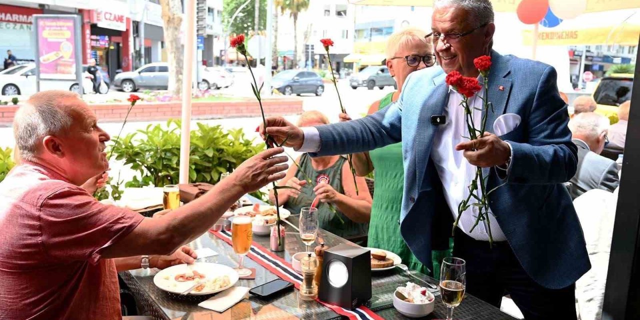 Kemer’de Norveç Milli Bayramı Kutlandı