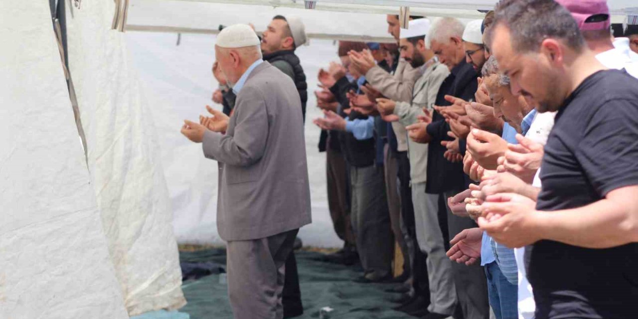 Kuraklıkla Anılan Karapınar’da Yağışlar İçin Şükür Duası