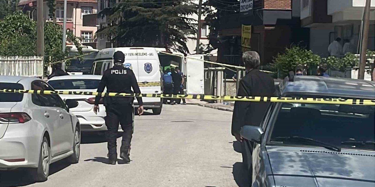 Konya’da Anne Ve Babasını Öldüren Zanlı Tutuklandı