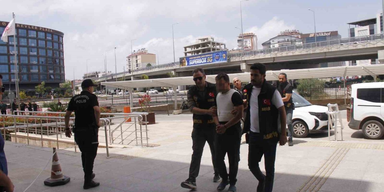 Sellektör Yapma Tartışmasında 3 Kişiyi Öldüren Şüpheli Tutuklandı