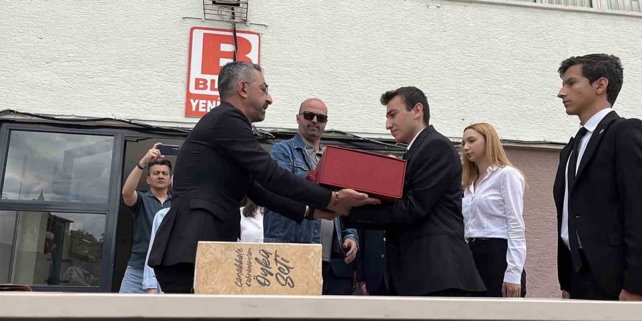 Çanakkale Şehitliğinde Dalgalanan Bayrak, Konya’nın Tarihi Lisesinde