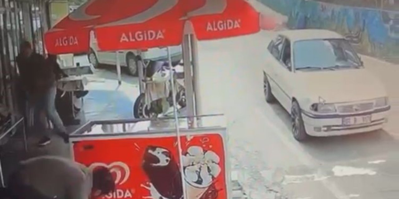 Mersin’de 4 Kişinin Öldüğü Silahlı Saldırı Anı Kamerada