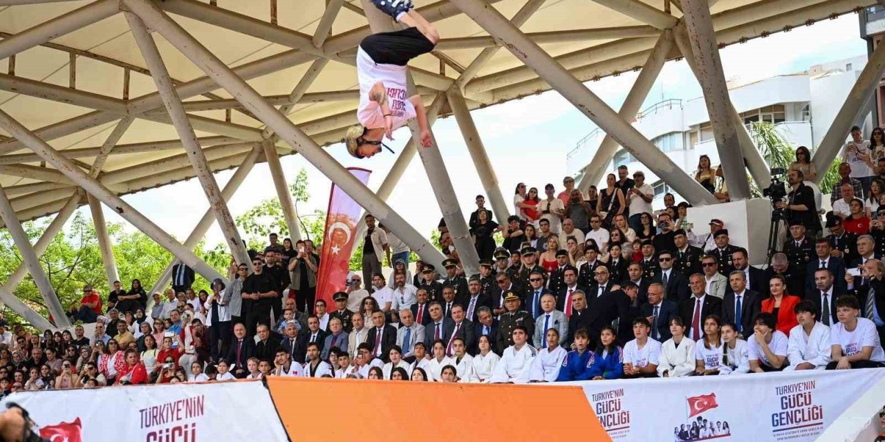 Antalya’da 19 Mayıs Şöleni