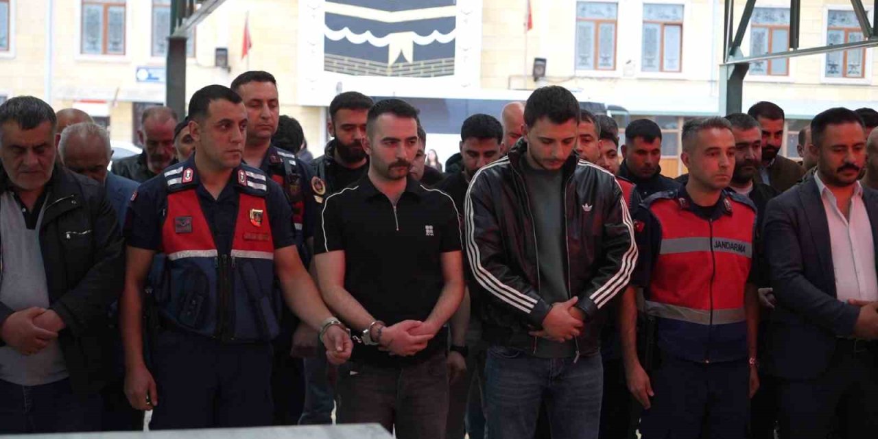 Mersin’de Öldürülen Tır Şoförü Niğde’de Toprağa Verildi