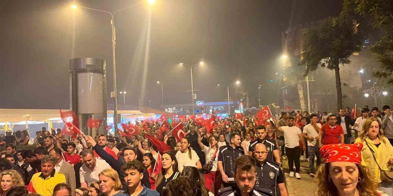 Alanya’da Fener Alayı Ve Ceza Konseriyle 19 Mayıs Kutlaması