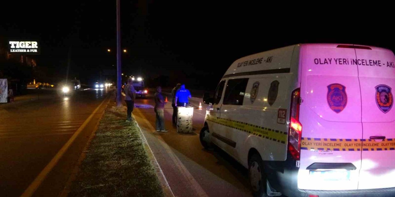 Virajı Alamayan Motosiklet Refüje Çarptı: 18 Yaşındaki Genç Hayatını Kaybetti