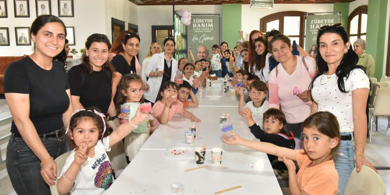 Kepez’de Anne Ve Çocuklar Renkli Mum Atölyesine Katıldı