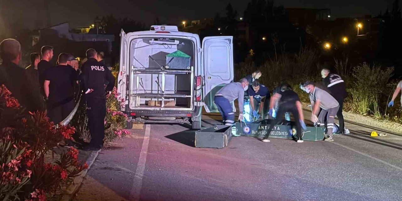 Antalya’da 3 Kişinin Öldüğü Selektör Cinayeti Görüntülendi