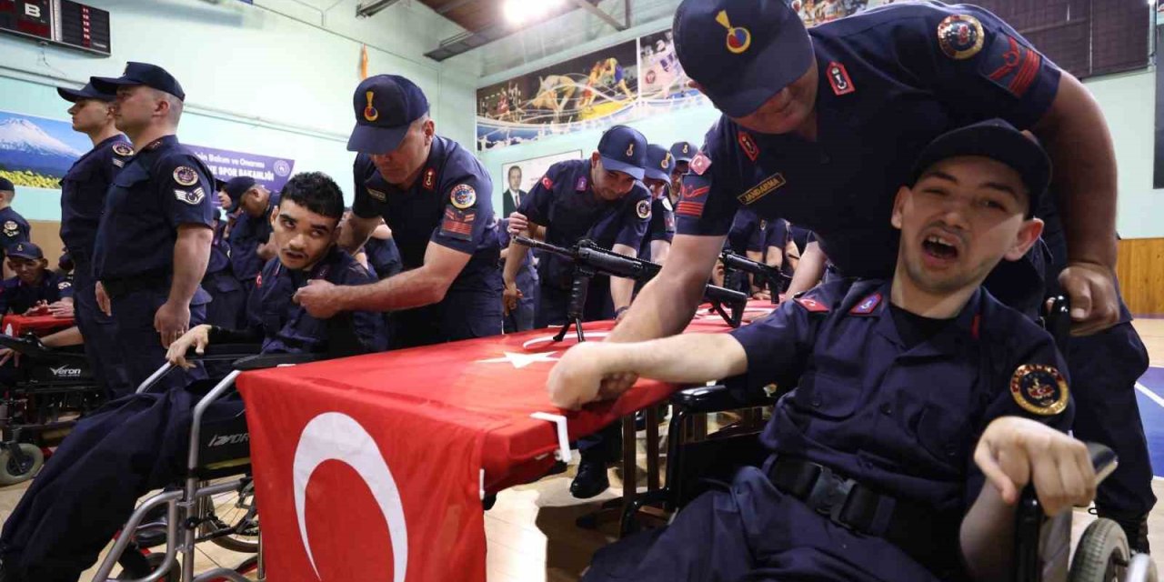 Aksaray’da Özel Gençlerin Bir Günlük Askerlik Heyecanı