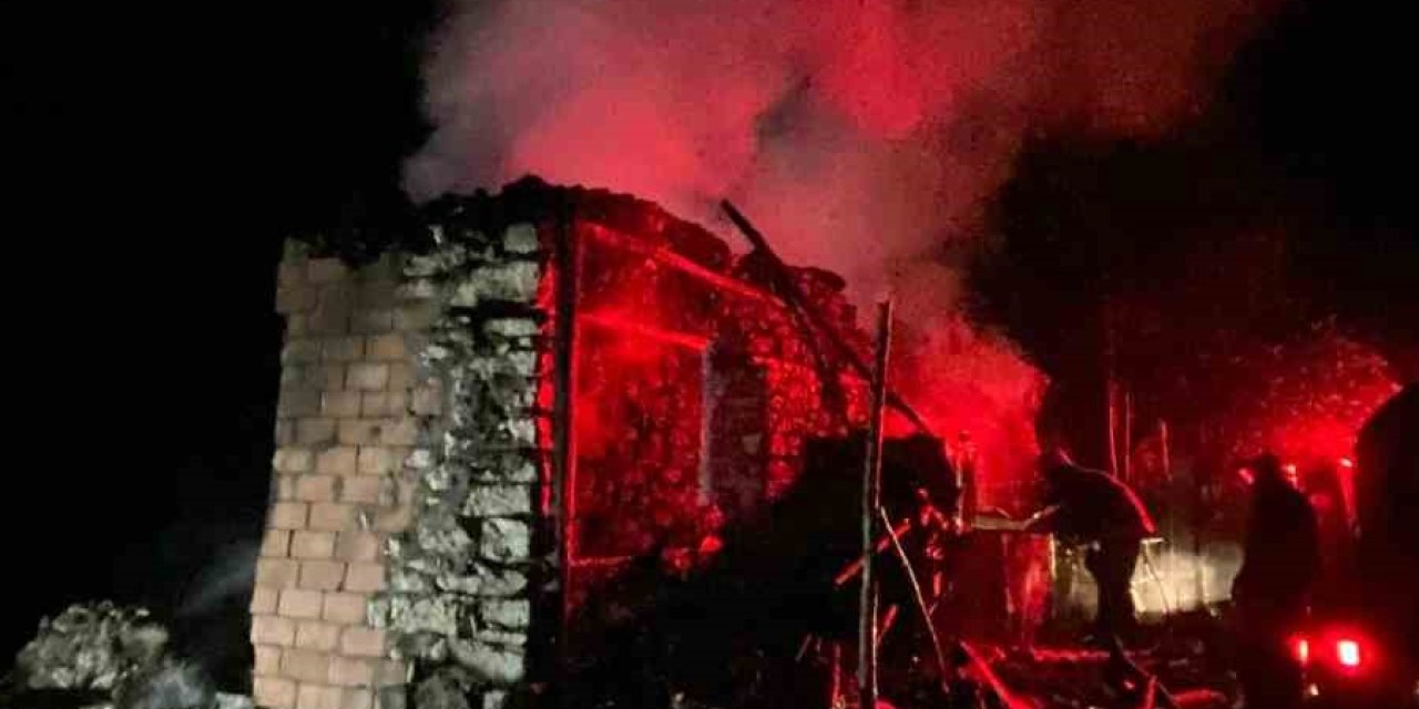 Müstakil Evde Çıkan Yangında Yaşlı Kadın Yaralandı