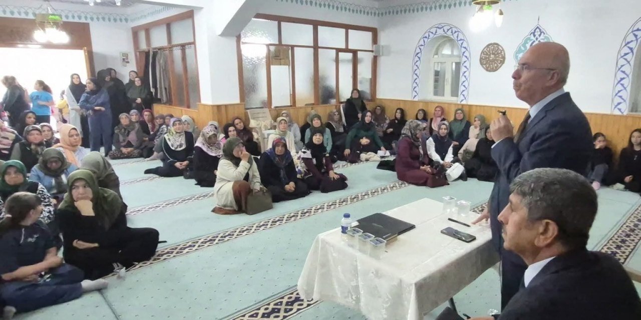 Anamur’da 4-6 Yaş Kur’an Kursu Öğrencilerinden Yıl Sonu Gösterisi