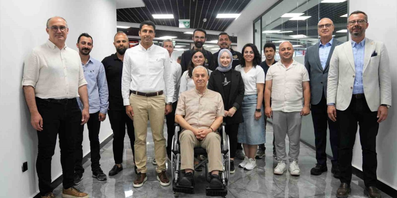 Başkan Özçelik Personelle Bayramlaştı