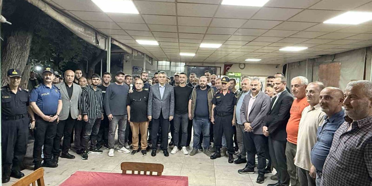 Vali Toros Tarsus’ta Gönüllere Dokundu