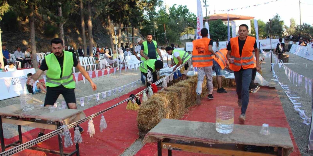 Köy Survivor’da 5 Yıldızlı Tatil İçin Kıyasıya Yarıştılar