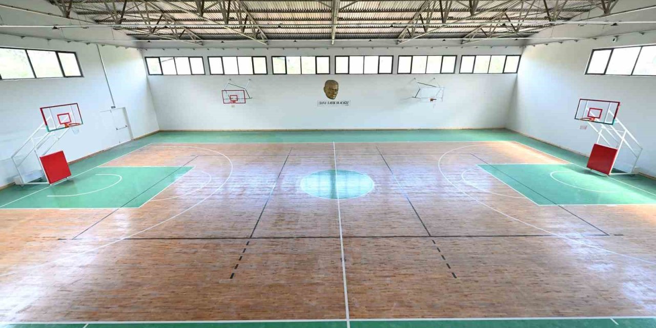 Tarsus’ta Yenilenen Spor Salonunda Sona Gelindi
