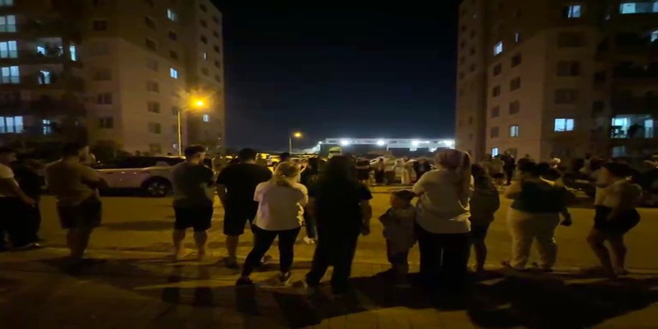 Serik’te Site Sakinlerinden Aidat Ve Hizmet Protestosu