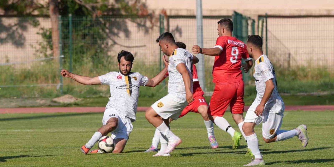 Tarsus’ta Köyler Arası Futbol Heyecanı Başladı