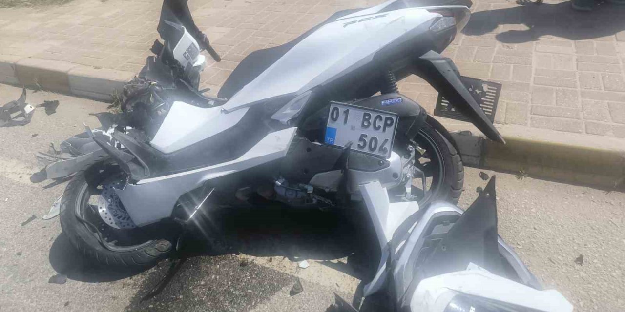 Alanya’da Minibüs İle Motosiklet Çarpıştı: 1’i Ağır 2 Yaralı