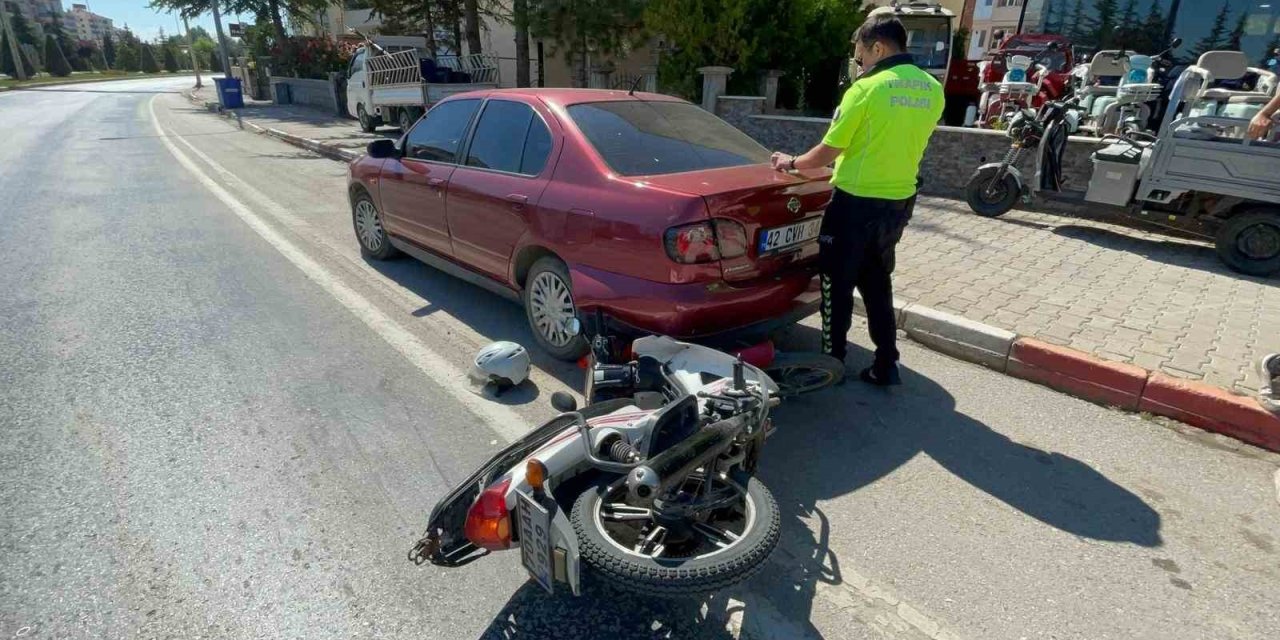 Motosiklet Sürücüsünün Ölümden Döndüğü Kaza Anı Kameraya Yansıdı