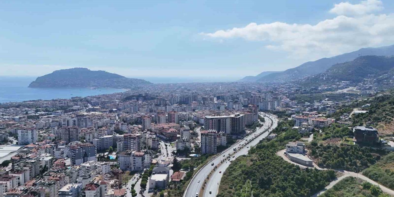 24 İlçede Nüfusuyla İlk Sırada Olan Alanya İlçesinde İl Olma Beklentisi