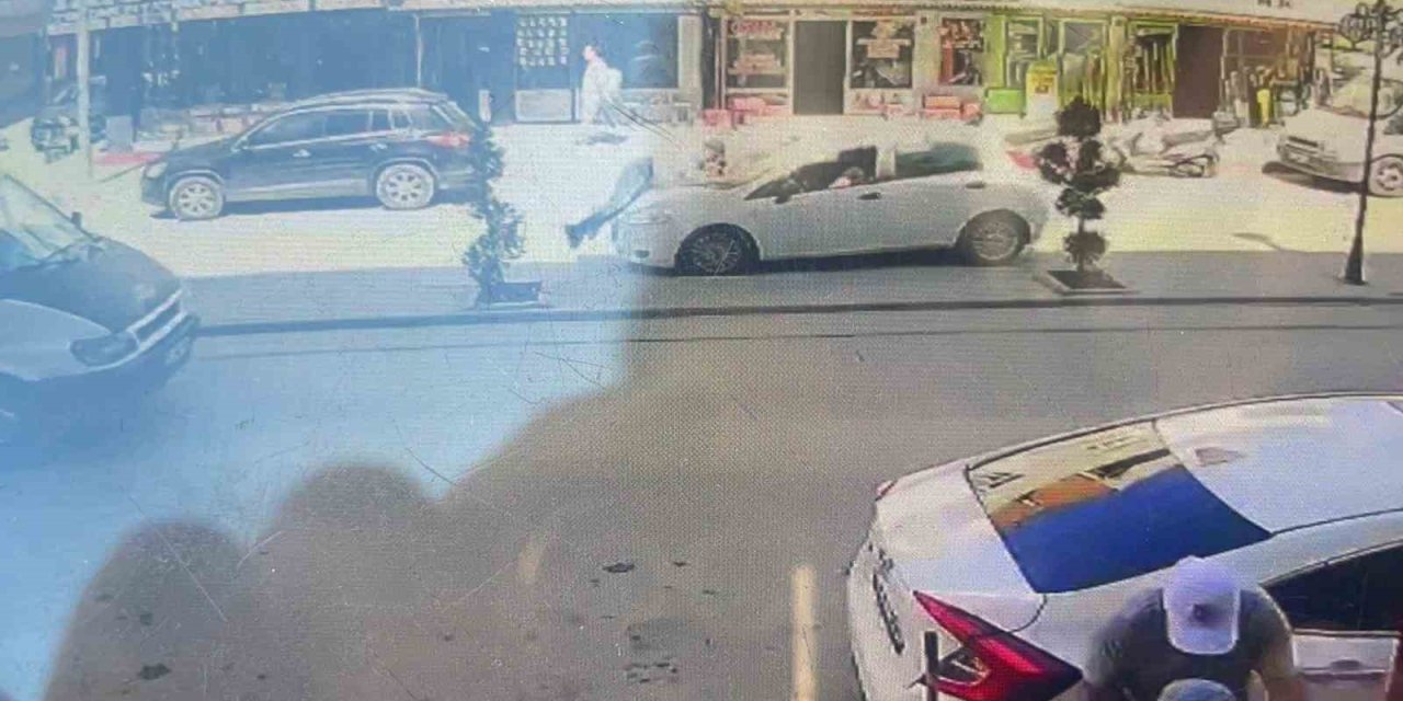 Otomobilin Çarptığı Yayanın 10 Metre Savrulduğu Anlar Kameraya Yansıdı