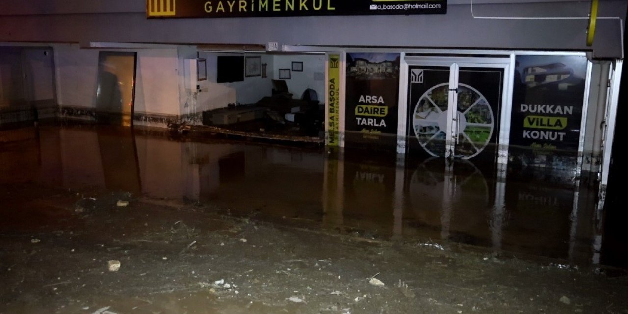 Konya’da Dağlık Alandan Gelen Sel Etkili Oldu