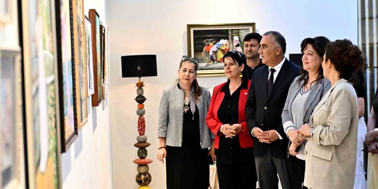 Muratpaşa’da ‘zamansız Motifler’ Sanatseverlerle Buluştu