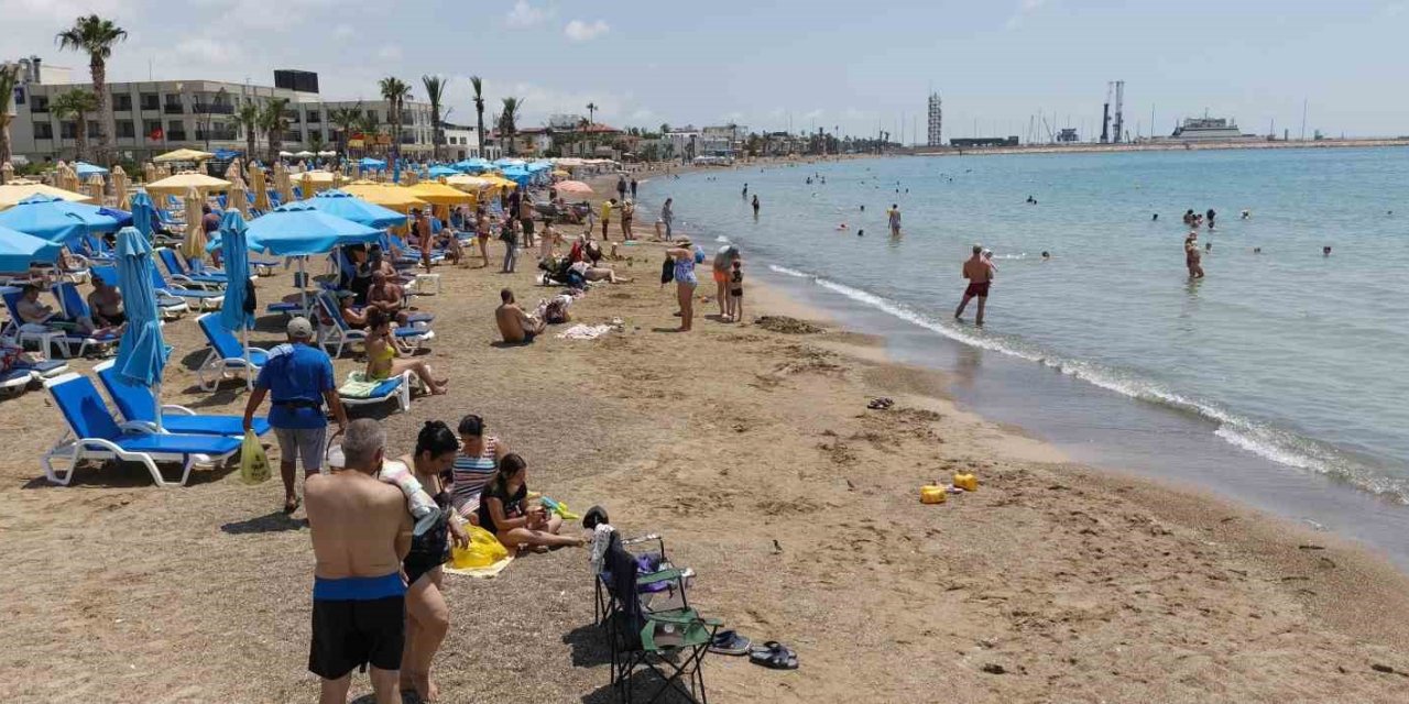 Mersin’de Deniz Sezonu Başladı: Rus Uçuşlarının İptali Bölge Turizmini Etkiledi