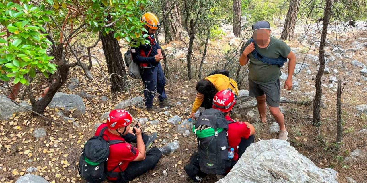 Cep Telefonundan Gönderdikleri Sos Mesajı İle Kurtarıldılar