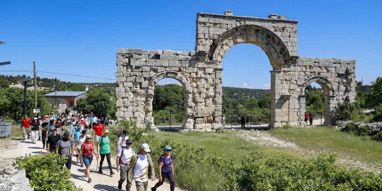 Mersin’de Tarihi Kilikya Yolunun 10’uncu Etabı Doğaseverleri Buluşturdu