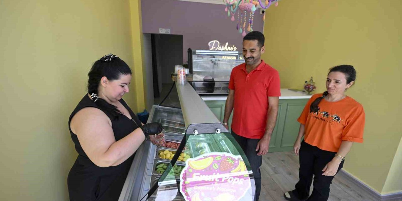 Mersin Büyükşehir Belediyesi Üretici Kadınları Ekonomiye Kazandırıyor