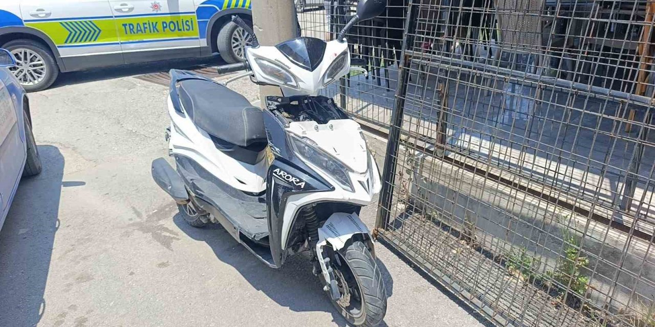 Manavgat’ta Motosiklet İle Otomobil Çarpıştı: 1 Yaralı