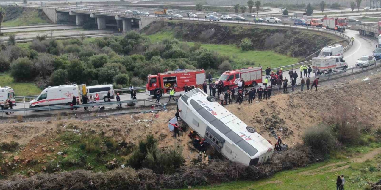 Antalya’da 10 Kişinin Hayatını Kaybettiği Otobüs Kazasında Bilirkişi Sürücüyü Kusurlu Buldu