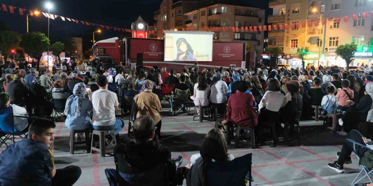 Gezen Sinema Tırı, Karamanlılarla Buluştu