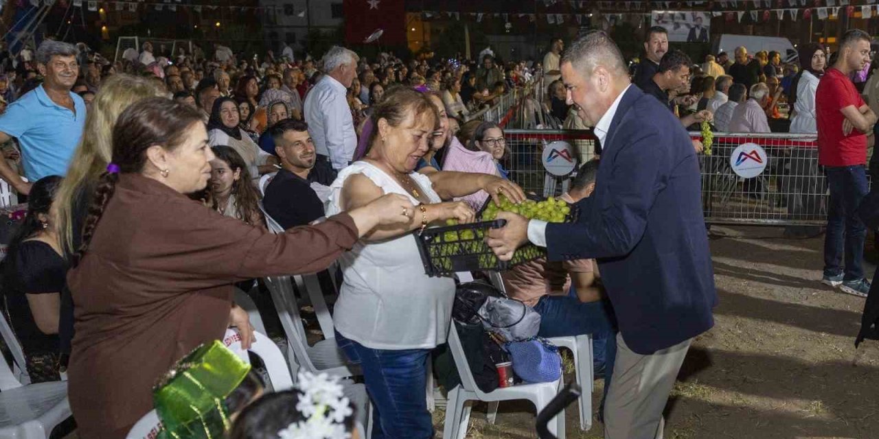 Mersin’de 7. Örtüaltı Üzüm Festivali Coşkusu