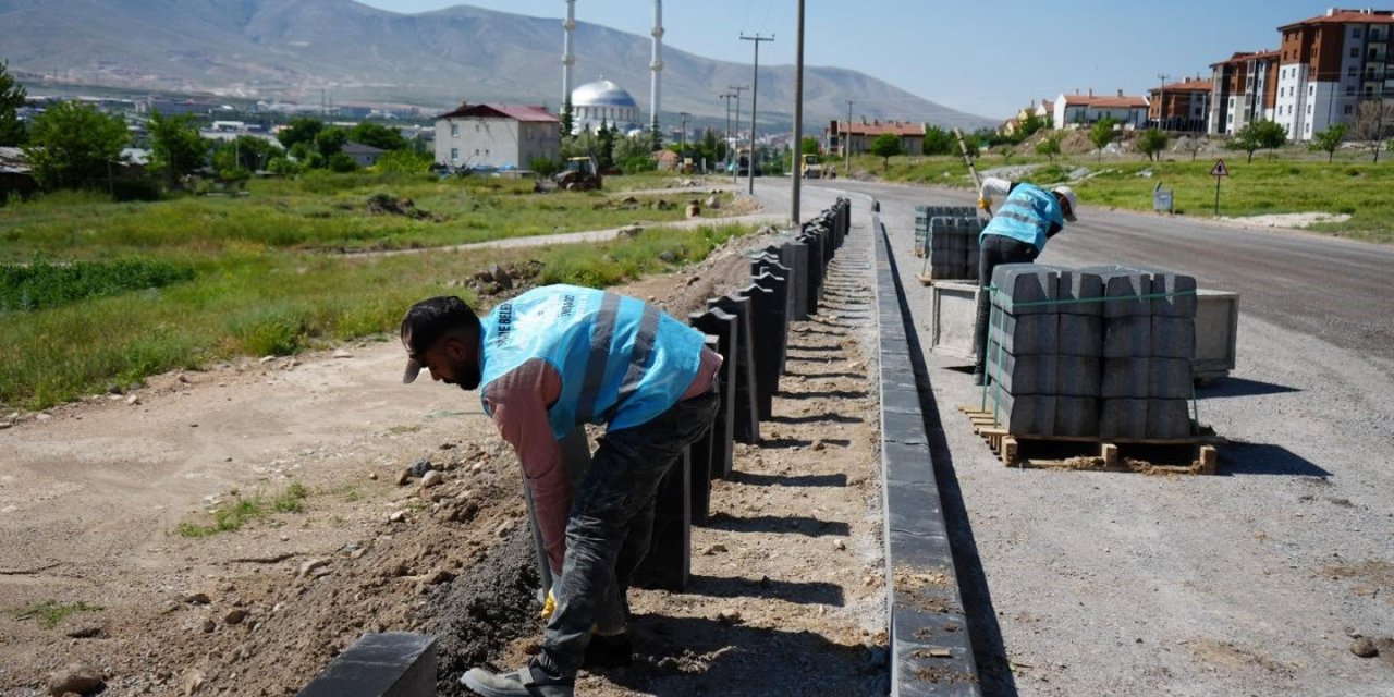 Niğde Belediyesi’nden Kent Genelinde Yol Ve Altyapı Seferberliği