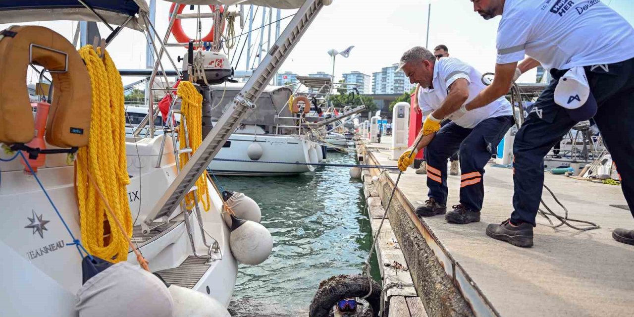 Mersin’de Deniz Dibinden Çıkan Atıklar Şaşırttı