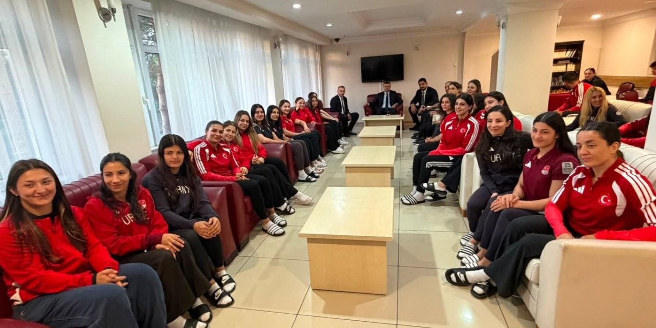 Türkiye Güreş Federasyonu Başkanı Taha Akgül Niğde’de