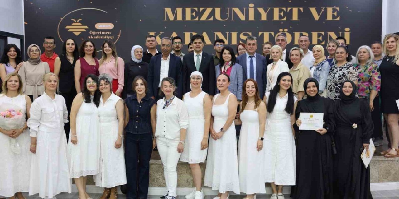 Mersin Öğretmen Akademileri Yıl Sonu Programıyla Tamamlandı