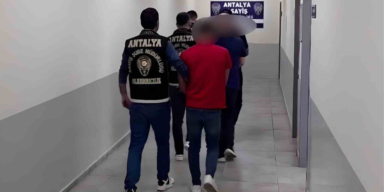 Antalya’da 1,2 Milyon Liralık Dolandırıcılığa 4 Tutuklama