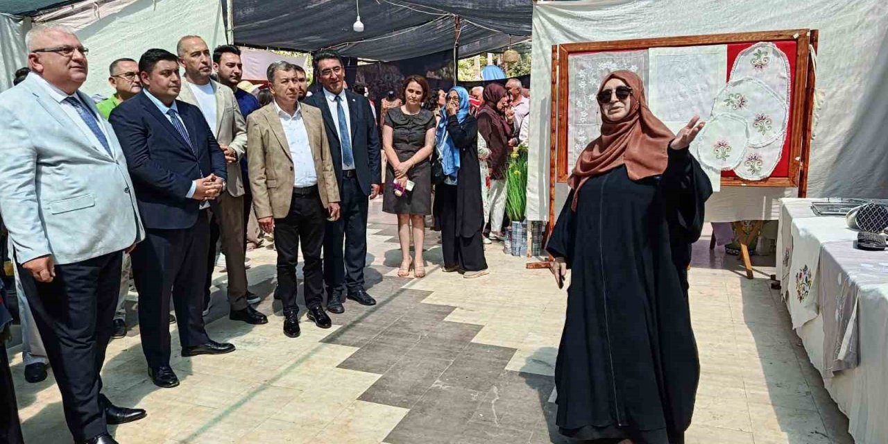 Kumluca’da Halk Eğitim Merkezi Müdürlüğü Sergisi Törenle Açıldı