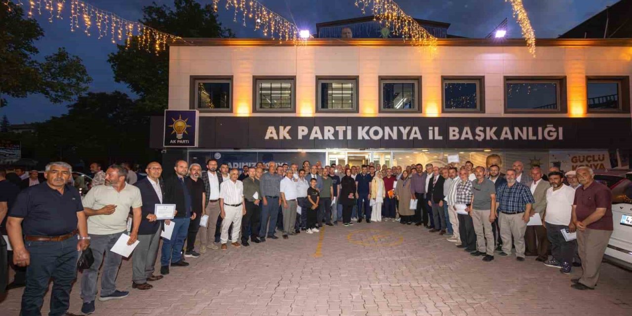 Ak Parti Konya’da Merkez İlçe Mahalle Başkanlarıyla İstişare Toplantısı