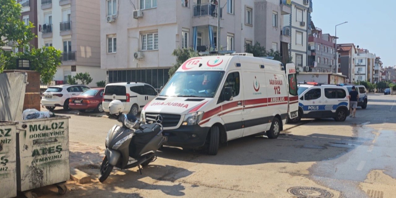 Kendini Kilitlediği Evi Yakmaya Çalıştı, Yakalanınca Sinir Krizi Geçirdi