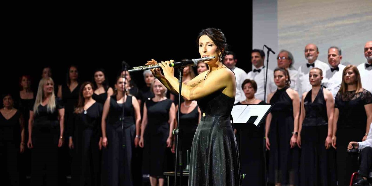 Mersin’de Sivil Toplumun Sesi Korosu Sanatseverlerle Buluştu