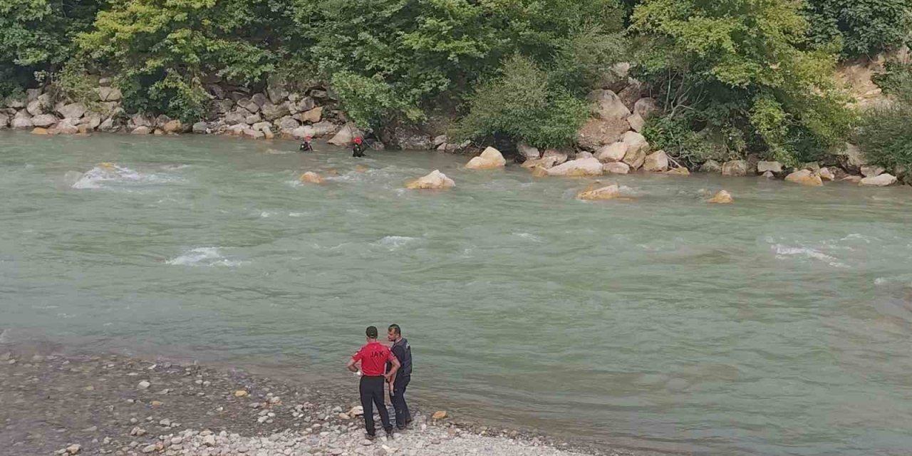 Alanya’da Çayda Kaybolan Genci Arama Çalışmalarına Yarın Devam Edilecek