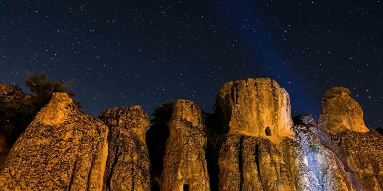 Kilistra’da Gökyüzü Ve Tarih Buluştu: Fotoğrafçılardan Yoğun İlgi
