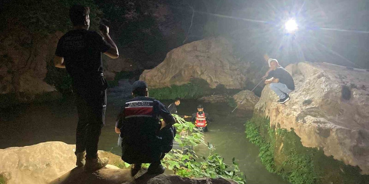 Vadide Girdiği Suda Akıntıya Kapılan Çocuk Hayatın Kaybetti